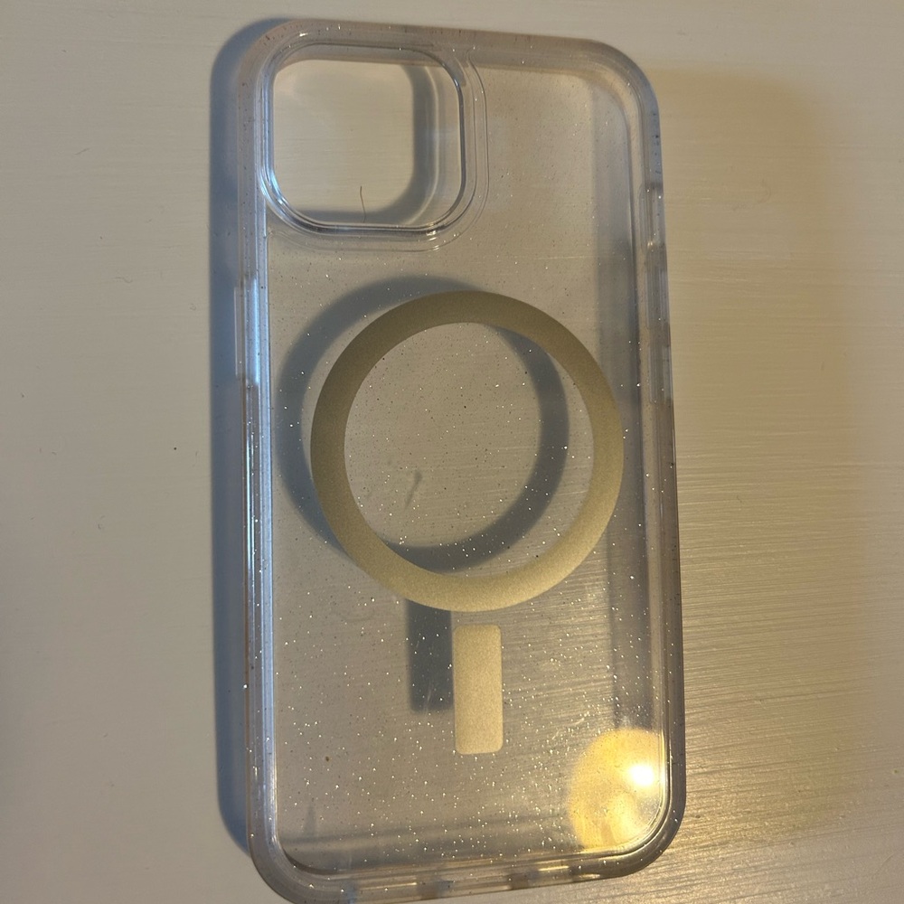 iPhone 14 MagSafe case